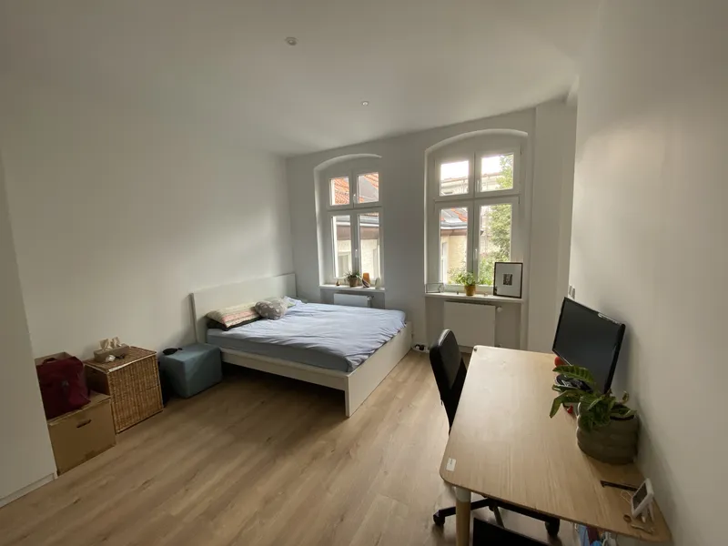Modern home with 30.35 m² Moabit — photo 1